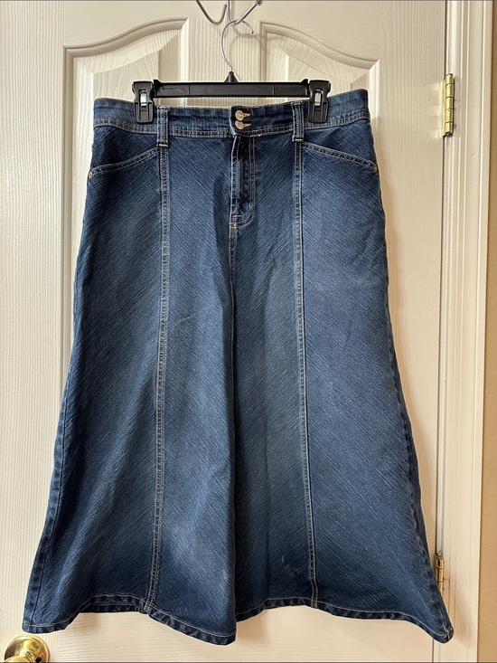 Bandolino Dresses & Skirts - Bandolino Dark Blue Flared Denim Skirt